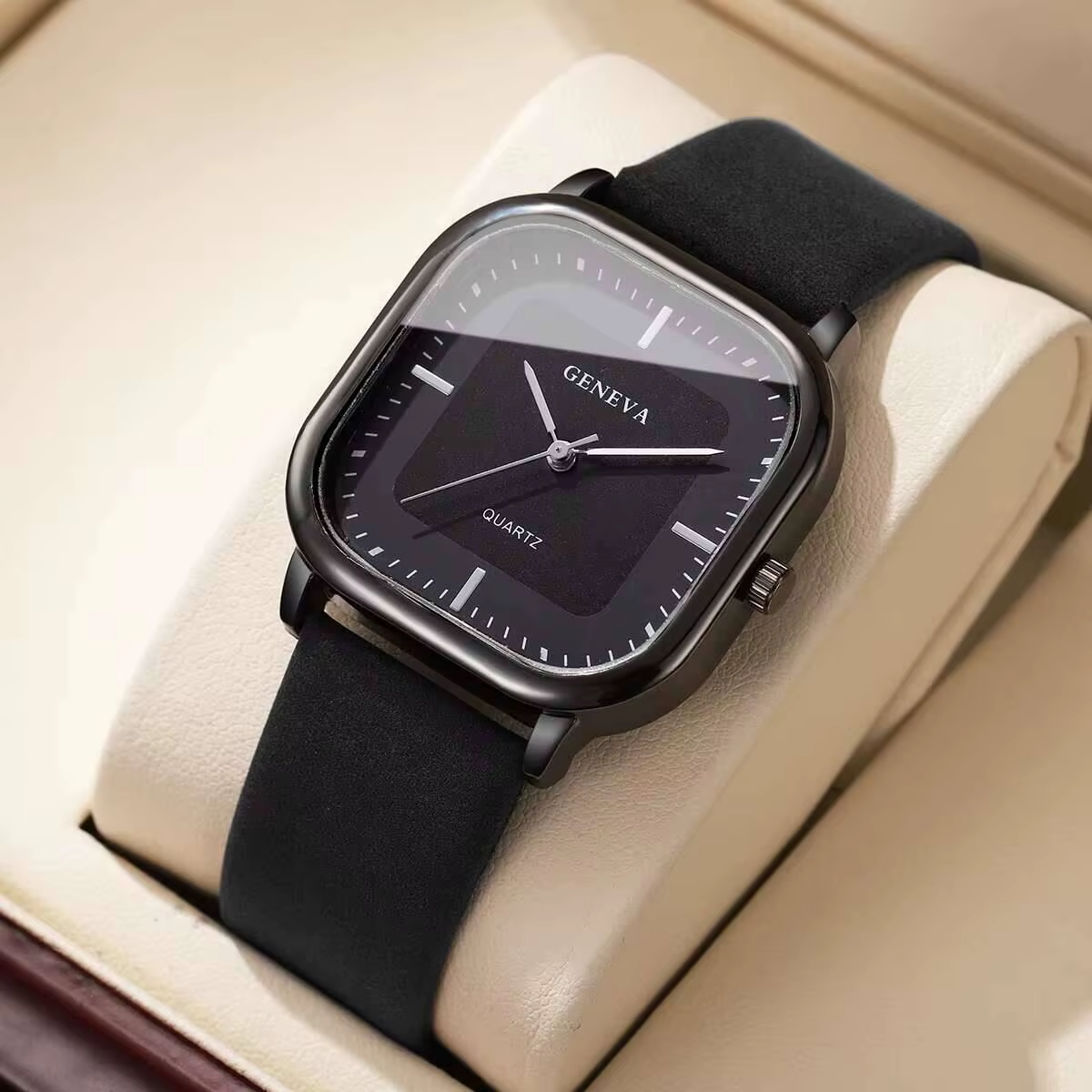 Square Minimalist Casual Leather Strap Wristwatch