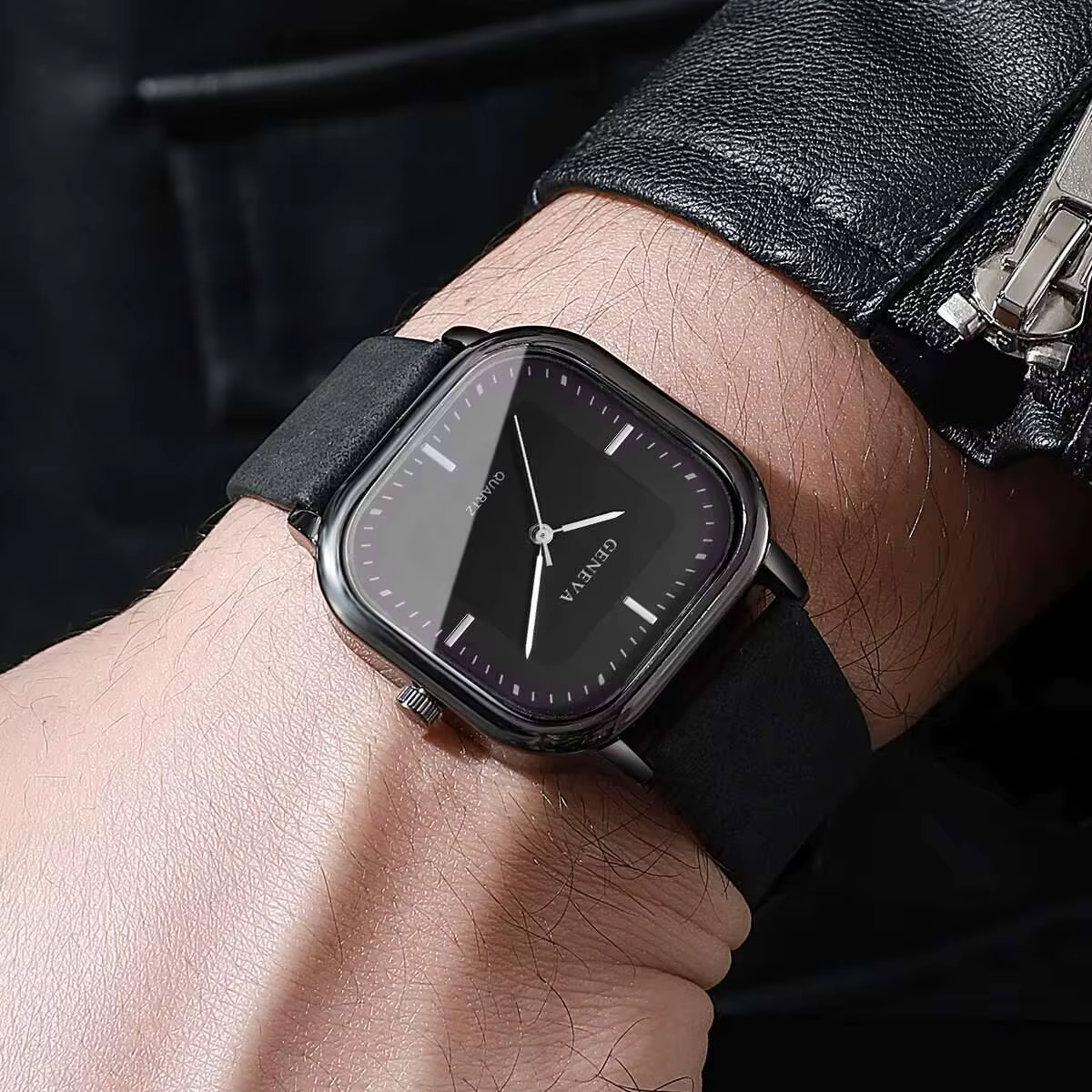 Square Minimalist Casual Leather Strap Wristwatch